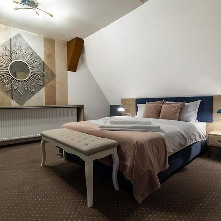 Hotel Lumiere House Sybin Zewnętrze zdjęcie