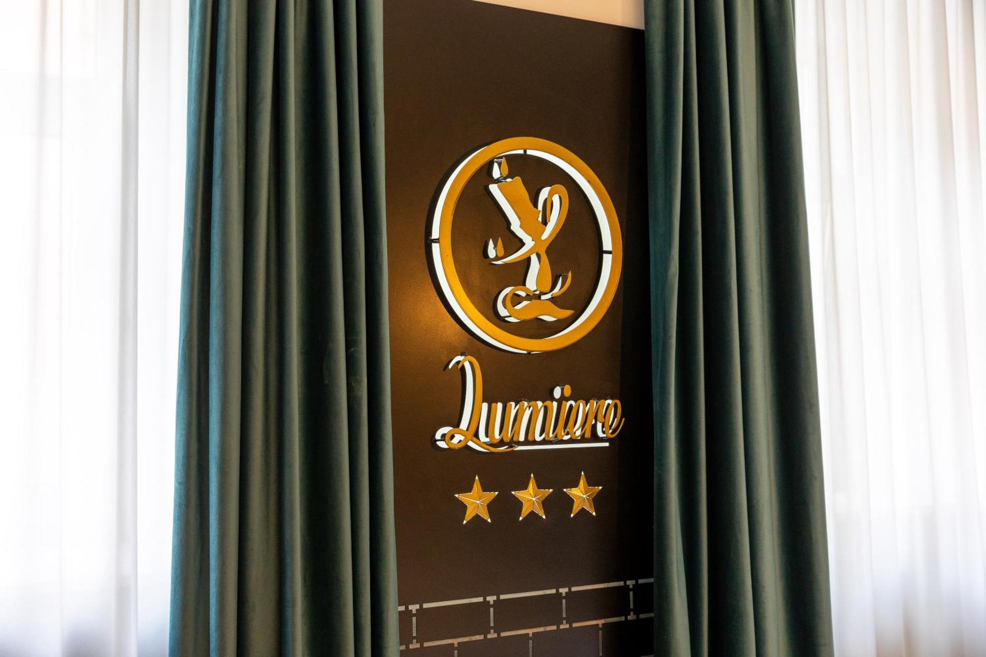 Hotel Lumiere House Sybin Zewnętrze zdjęcie