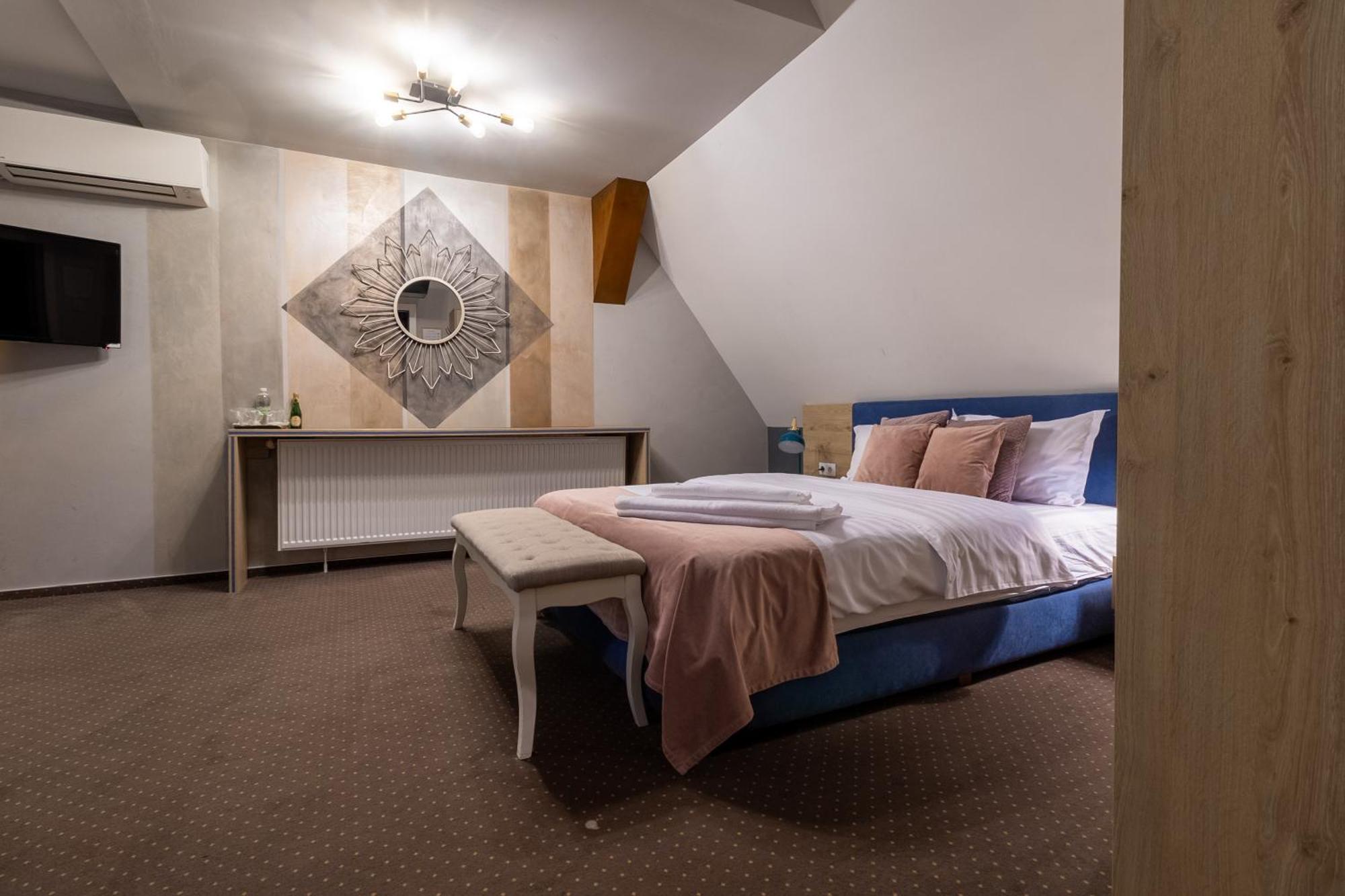 Hotel Lumiere House Sybin Zewnętrze zdjęcie
